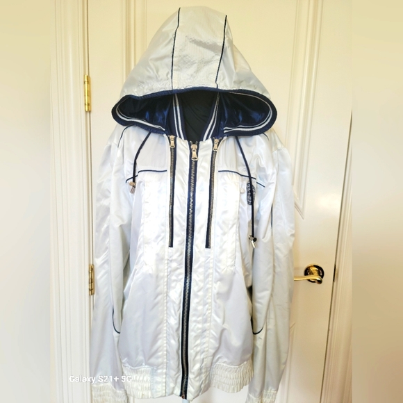 訳あり陶器製 傘立て 引き取り希望